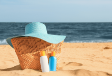 Лето научило простоте: только три средства остались в моей косметичке.