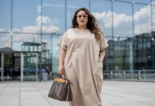 20 стильных летних образов для женщин больших размеров в 2025 году