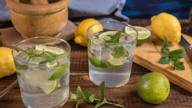 2 напої охолоджуючі та 2 лимони з лаймом