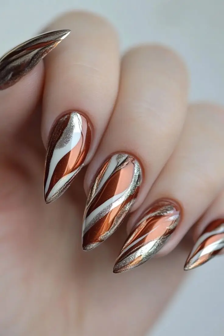 15 найкращих ідей хромованого манікюру на літо 2025