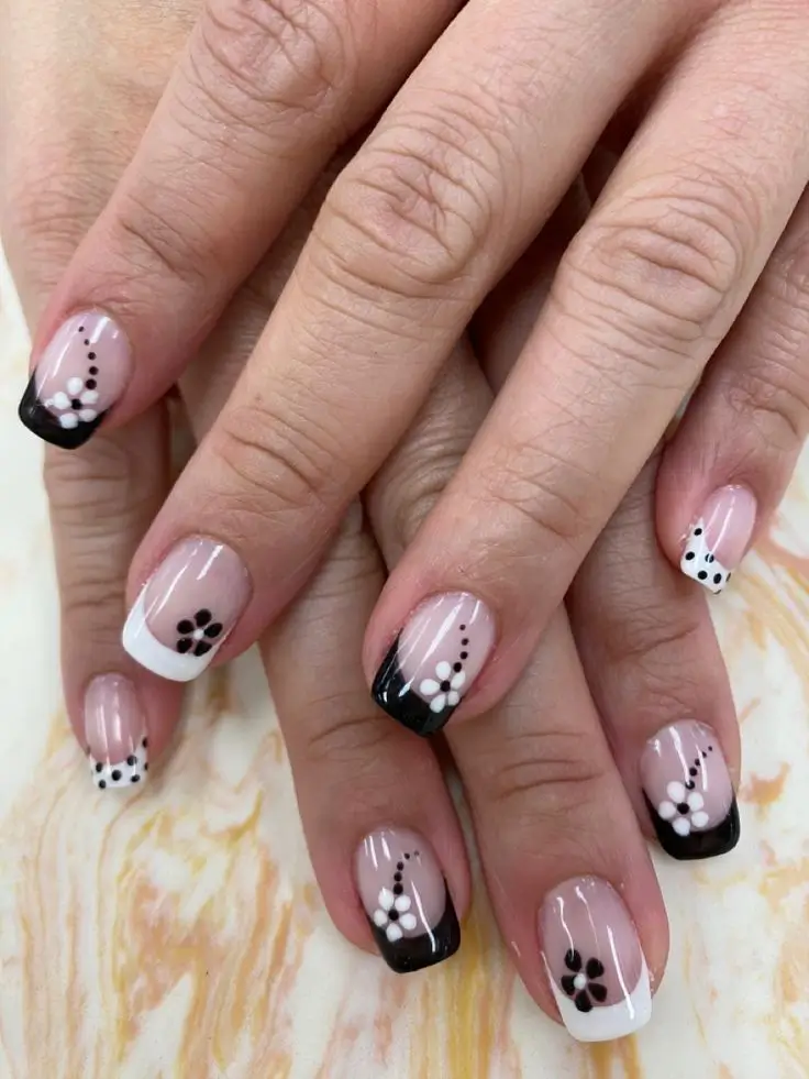 Трендовый летний френч 2025 на короткие ногти — 20 свежих идей