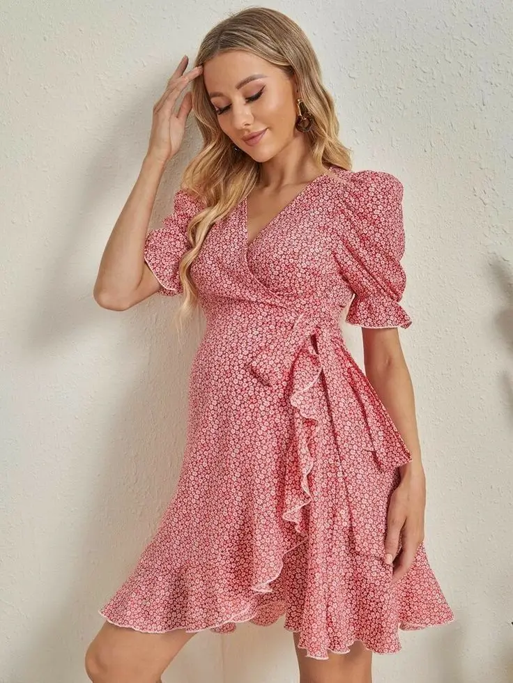 Літня мода для вагітних 2025: стильні образи та практичні поради