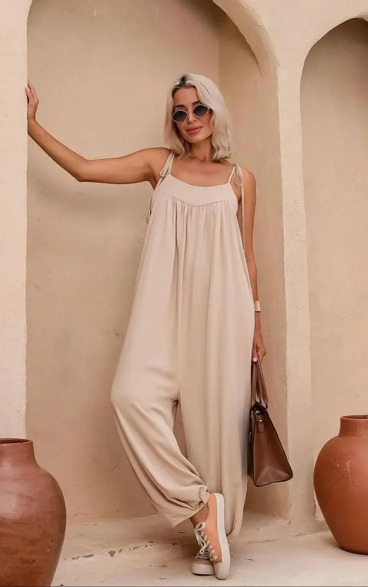 Трендовые летние женские комбинезоны 2025: 20 стильных образов