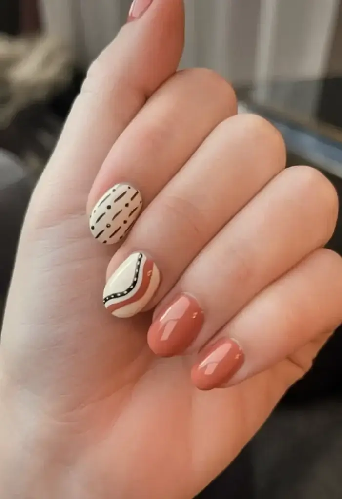 Идеи дизайна коротких ногтей: 18 модных вариантов летнего маникюра 2025