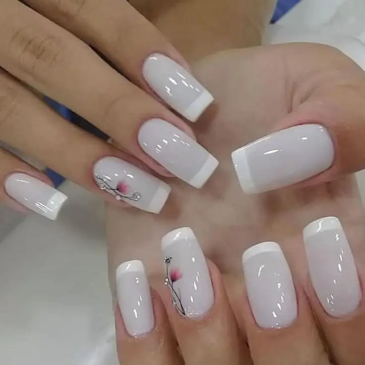 18 лучших идей летнего маникюра 2025 на квадратные ногти