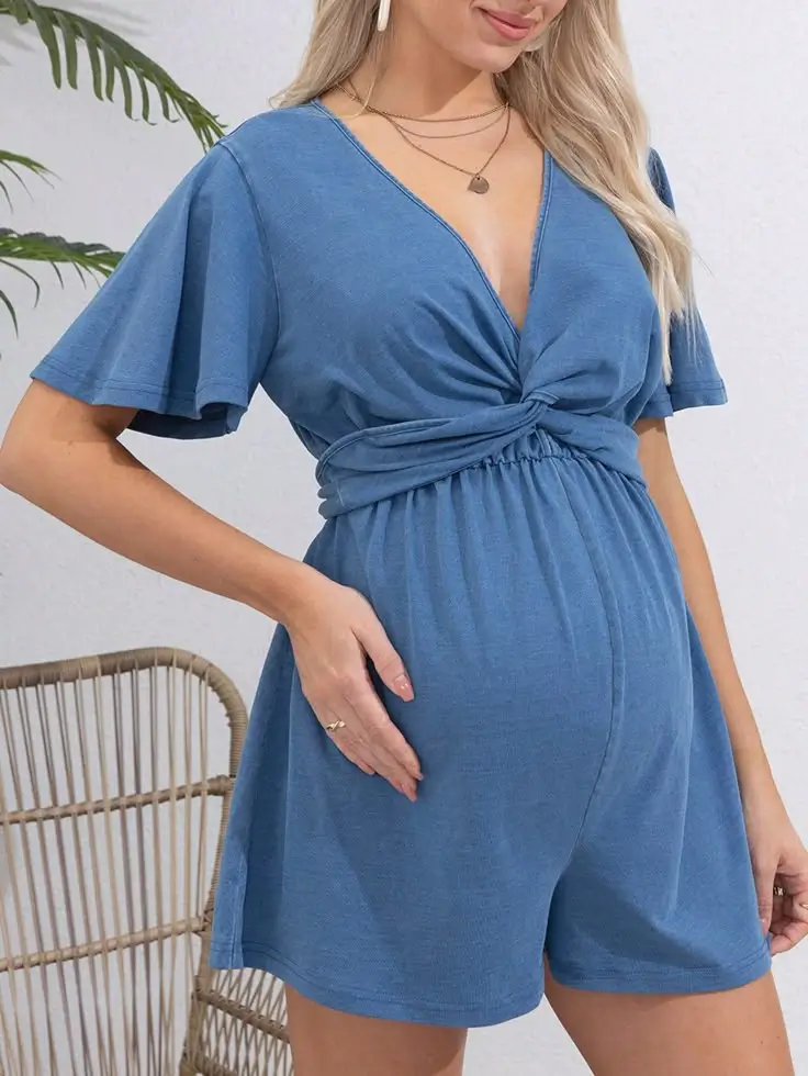 Літня мода для вагітних 2025: стильні образи та практичні поради