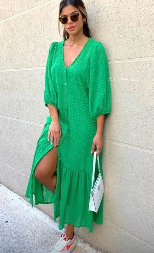 20 трендовых летних платьев 2025: лучшие фасоны и стили нового сезона