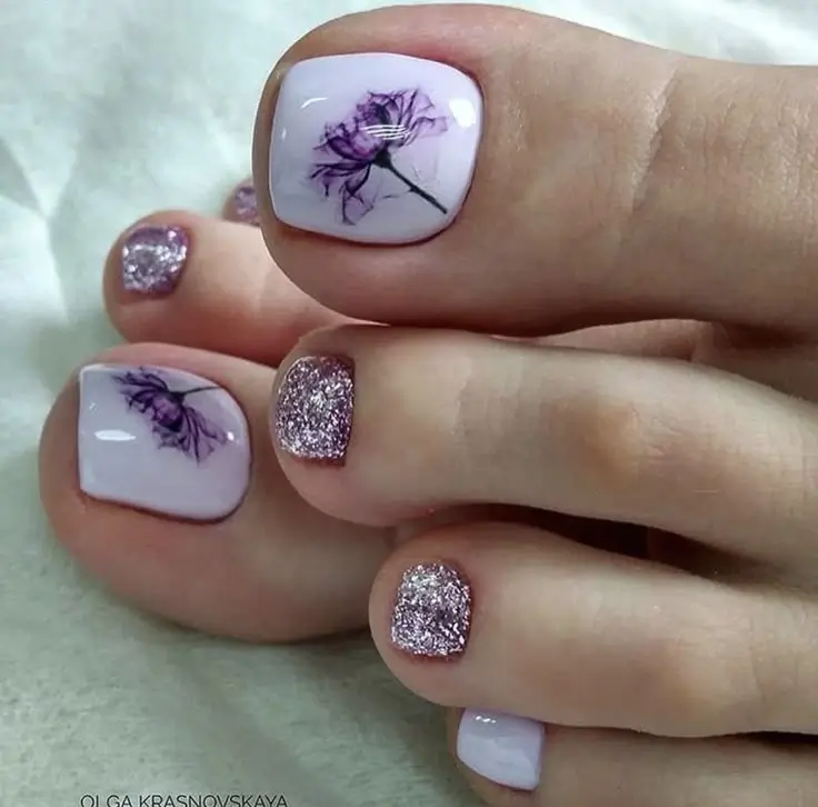 Модный летний дизайн для педикюра 2025: 20 лучших идей