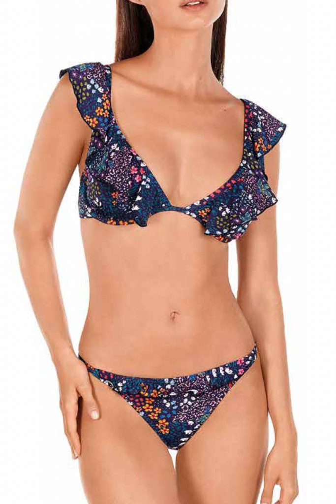 Кому пасують купальники з рюшами: поради стиліста