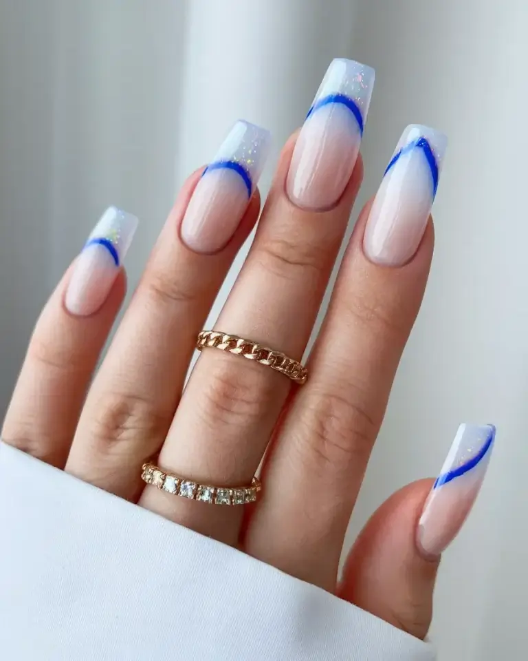 Топ-20 модних ідей манікюру на червень 2025 року