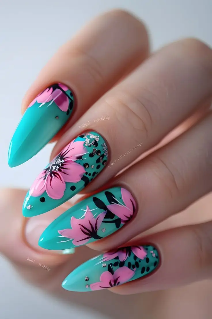 Летний нейл-арт 2025: 15 модных идей маникюра на жаркий сезон