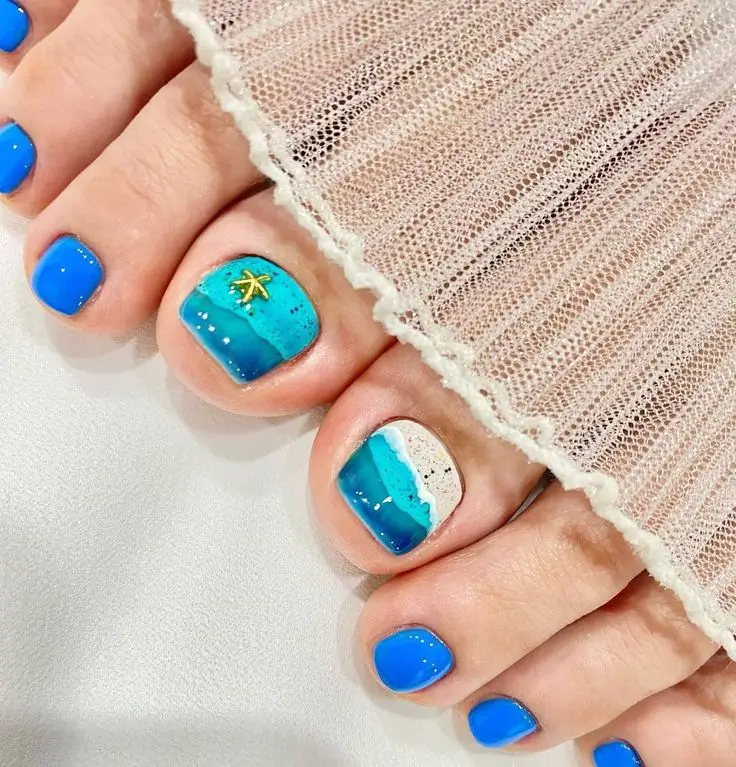 Модний літній дизайн для педикюру 2025: 20 трендових ідей