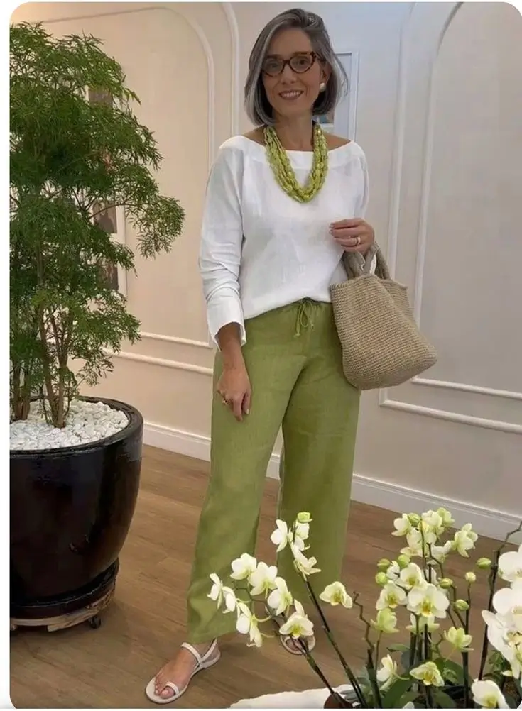 Что надеть летом после 60 лет: 15 стильных образов на 2025 год