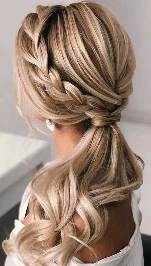 Прості літні укладки для волосся — 20 ідей, які займуть лише 5 хвилин