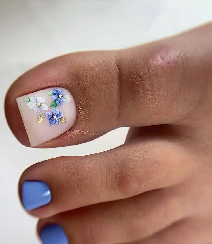 Модный летний дизайн для педикюра 2025: 20 лучших идей