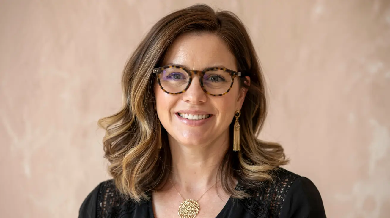 Трендовые омолаживающие прически 2025: 15 образов, которые реально молодят