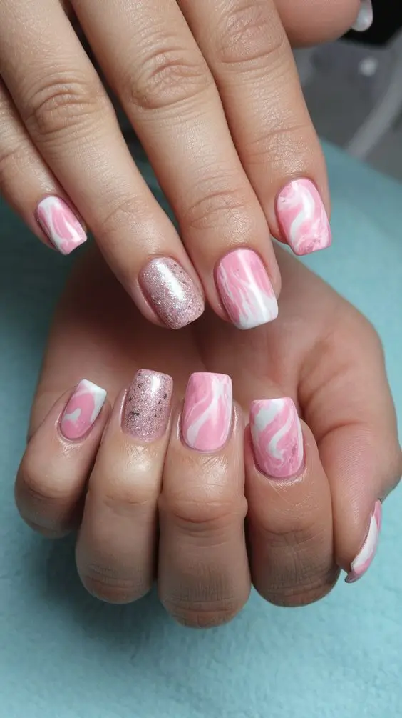 Нежный розовый маникюр — топ 15 идей для лета 2025