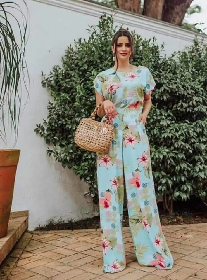 Трендовые летние женские комбинезоны 2025: 20 стильных образов