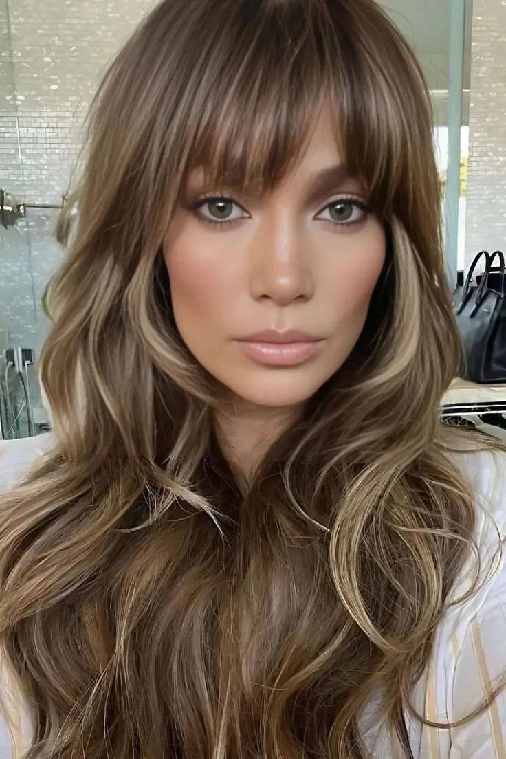 Трендовые летние оттенки волос для брюнеток: 15 модных идей