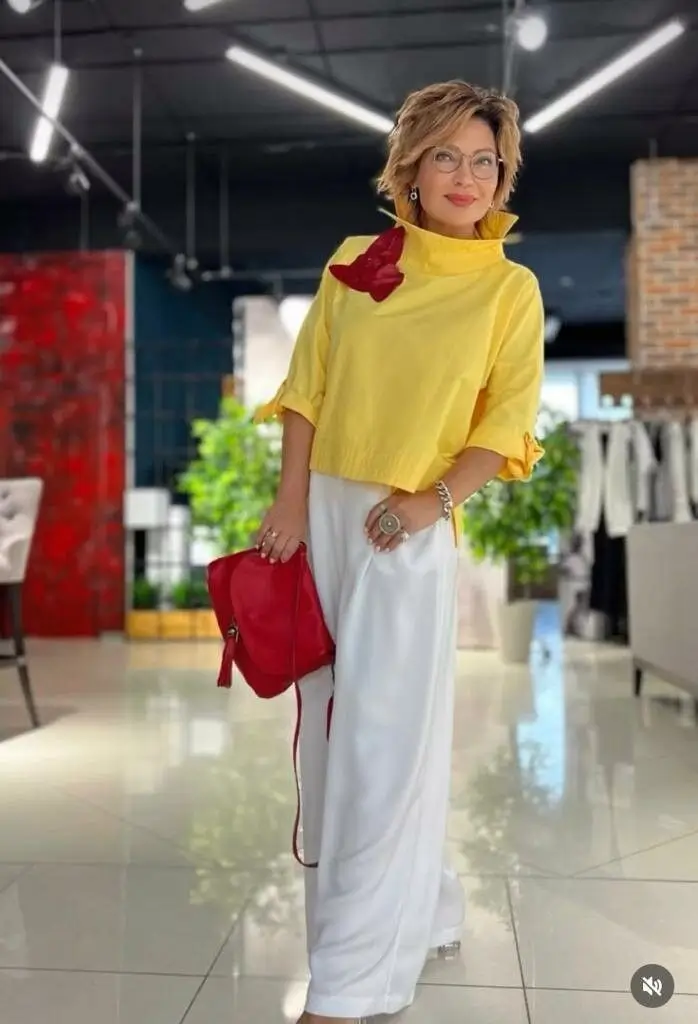 Модный летний омолаживающий гардероб для женщин после 50: 15 стильных идей