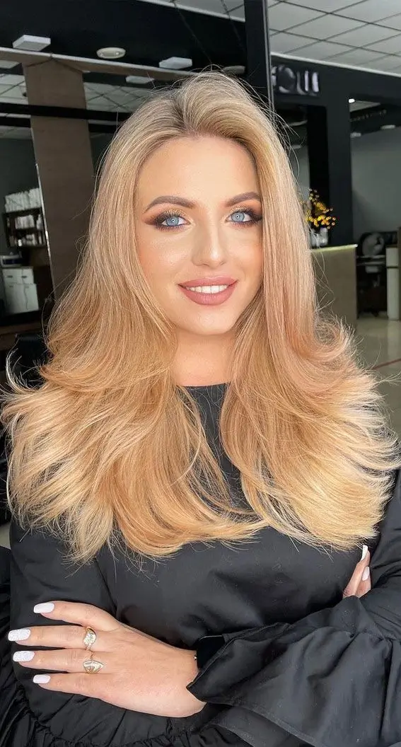 Медовий блонд — колір волосся, який точно стане трендом цього літа