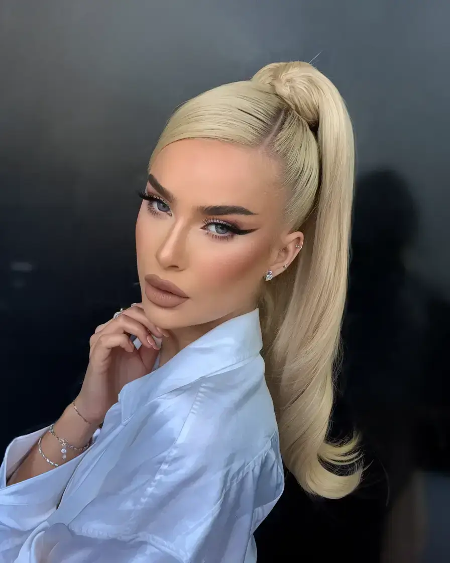 Простые летние прически для длинных волос 2025: 15 стильных идей