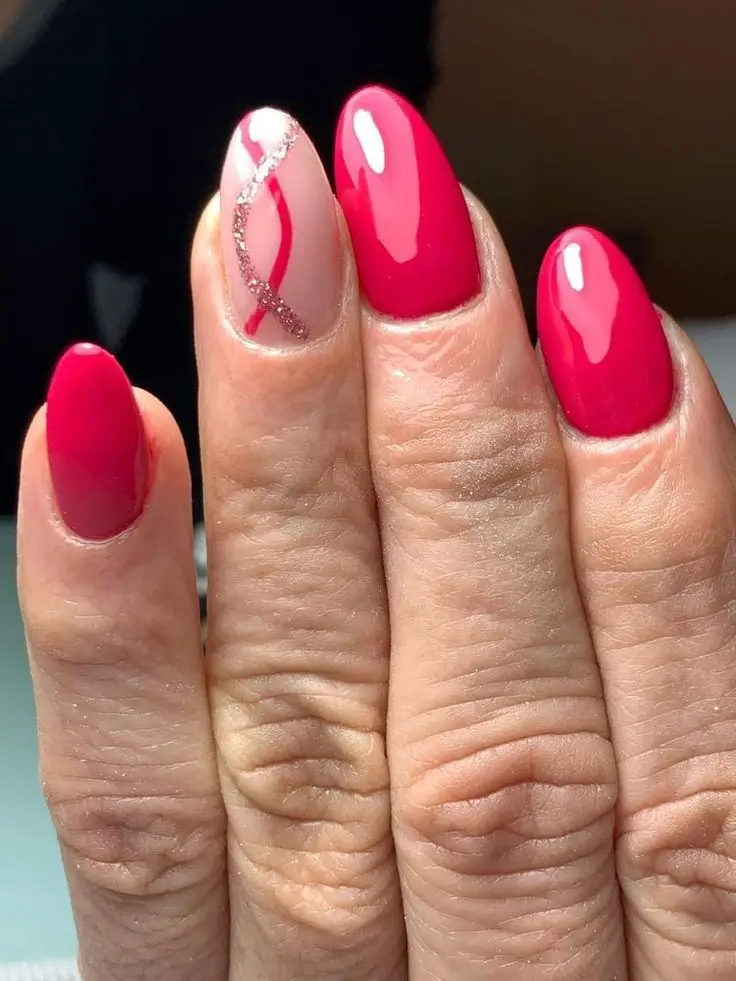 15 новинок у літньому дизайні нігтів для жінок після 60 років