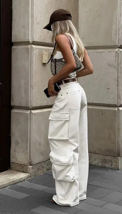 Трендові літні джинси 2025: 20 модних ідей на літо