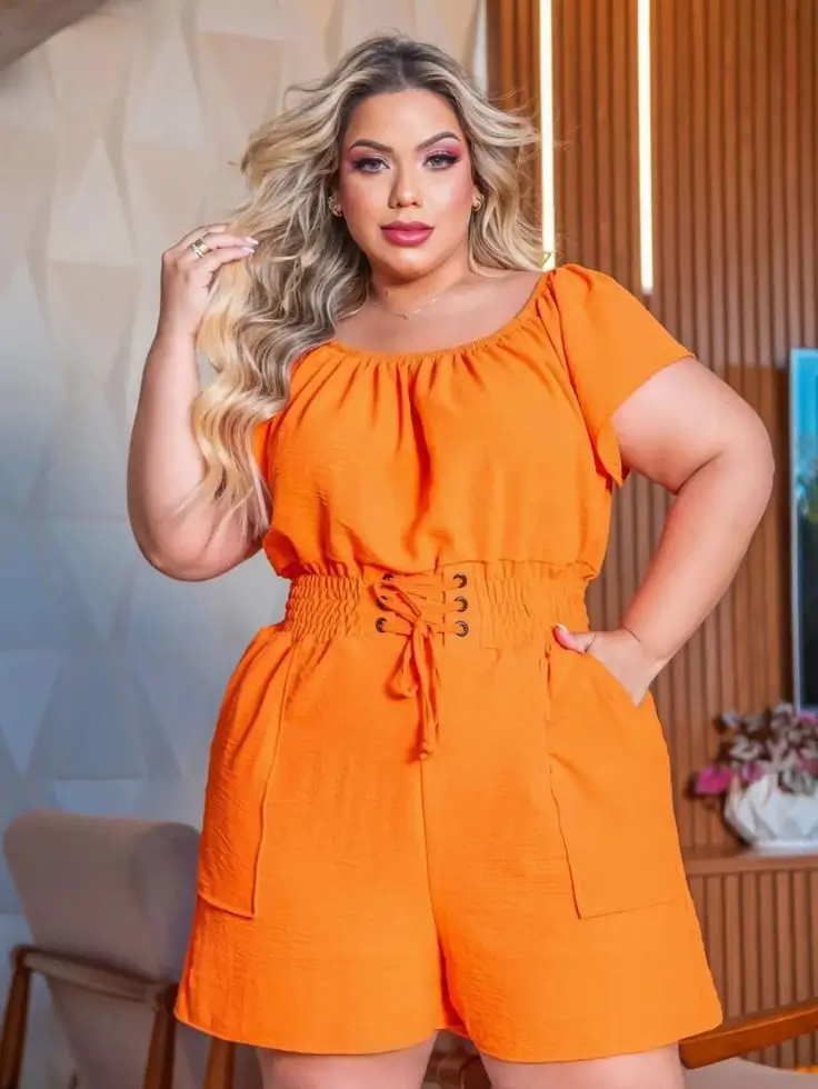 Летняя мода 2025 для полных женщин: 20 стильных идей