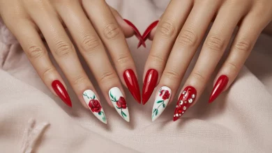 Червоний манікюр – найкращі літні відтінки та ідеї 2025 року