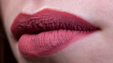 Губи з матовою помадою