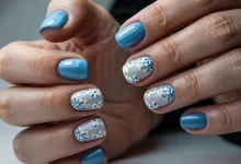 Новый летний дизайн коротких ногтей &mdash; 20 модных идей маникюра 2025