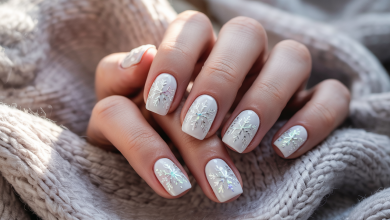 Білі Різдвяні Нігті 2025: 34 Сяючі Ідеї для Зими