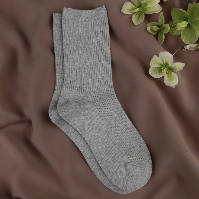 accessory Жіночі шкарпетки з пом'якшеною резинкою сірі Lesox $179