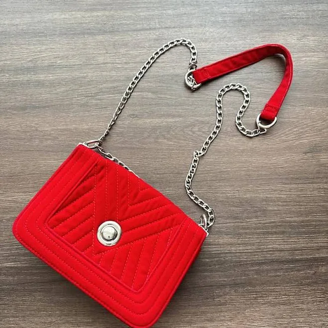 bag Червона сумка на довгому ремінці Shafa $450