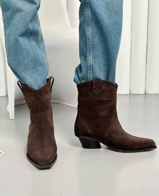 shoes Черевики казаки жіночі замшеві шоколадного кольору демісезонні 9821д Maletskiy $4390