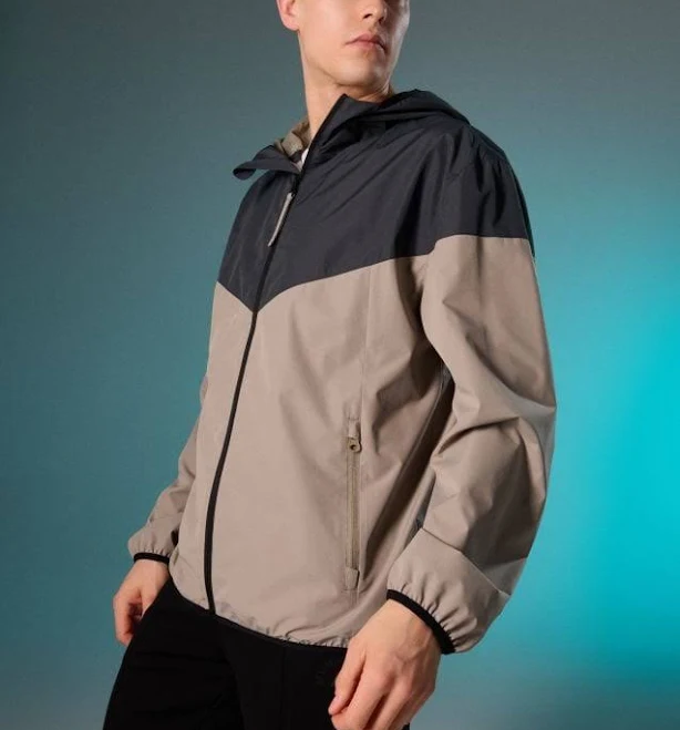 outerwear Sinsay Легка куртка-вітровка з капюшоном Sinsay $699